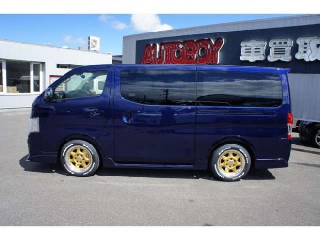 キャラバン2.4 AUTECH エクステリア セレクション ロングボディ ディーゼルターボ 4WD　エクステリアセレクション4WD　Bodyline新作17インチAW&薄型オーバーフェンダー&ベッドキットTYPE2　ヨコハマPARADA215/60R17 登録済未使用車 2400