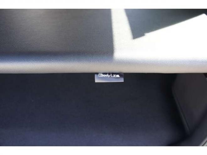 キャラバン2.4 AUTECH エクステリア セレクション ロングボディ ディーゼルターボ 4WD　エクステリアセレクション4WD　Bodyline新作17インチAW&薄型オーバーフェンダー&ベッドキットTYPE2　ヨコハマPARADA215/60R17 登録済未使用車 2400