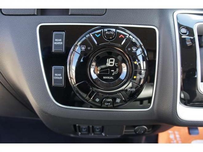 キャラバン2.4 AUTECH エクステリア セレクション ロングボディ ディーゼルターボ 4WD　エクステリアセレクション4WD　Bodyline新作17インチAW&薄型オーバーフェンダー&ベッドキットTYPE2　ヨコハマPARADA215/60R17 登録済未使用車 2400