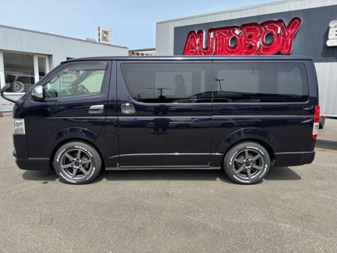 レジアスエース2.8 スーパーGL ダークプライムII ロングボディ ディーゼルターボ 4WD　415COBRA　S-6ボンネット&クリーンルック3Fリップ&ステージ2ルーフスポイラー&バッドラッカーSD-6　17インチAW　ヨコハマPARADA215/60R17　両側パワースライドドア　ETC　社外コンソールBOX 2800