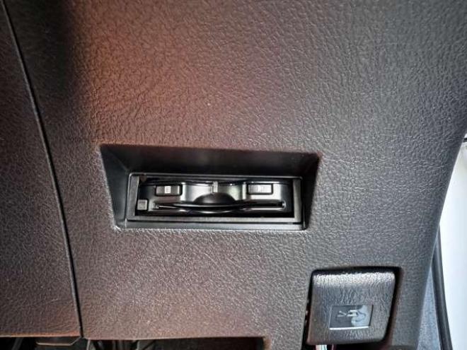 カローラフィールダー1.5 X  ビジネスパッケージ 4WD　キーレス・メモリーナビ・Bluetooth・横滑り防止・ワイパーデザイアー・ETC 1500