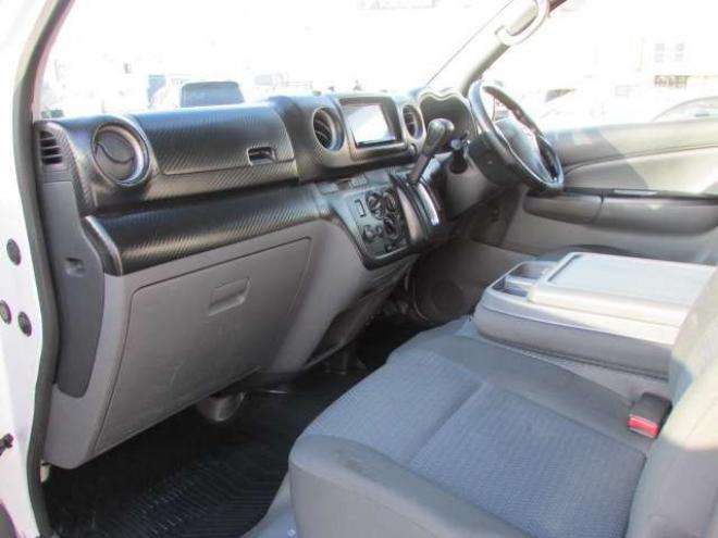 キャラバンNV350 2.5 DX スーパーロングボディ ハイルーフ ディーゼルターボ 4WD　パートタイム4WD/ETC/フルセグTV/バックカメラ/キーレス/純正エンジンスターター/両側スライドドア 2500