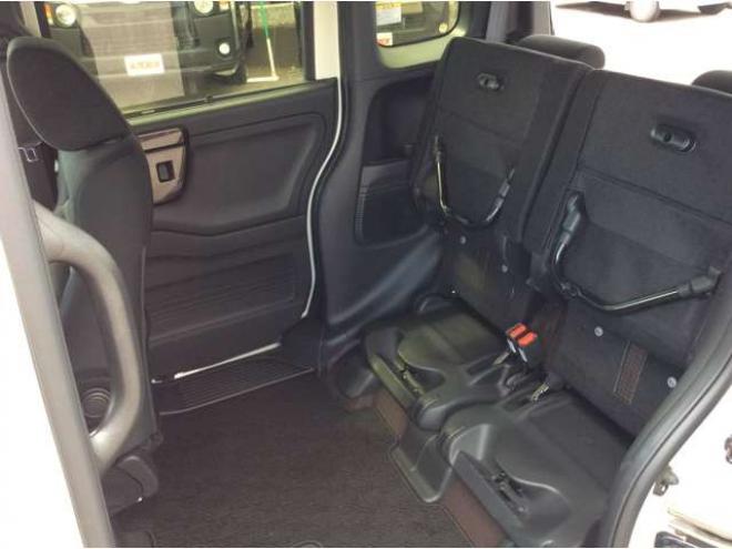 N-BOXカスタム 660 G EX ホンダセンシング 4WD　パワスラ　シートヒーター　スマートキー　プッシュスタート　クルーズコントロール　ホンダ純正ナビ　バックカメラ　電動格納ミラー　横滑り防止装置　車線逸脱防止　衝突被害軽減システム　オートライト　ETC 660