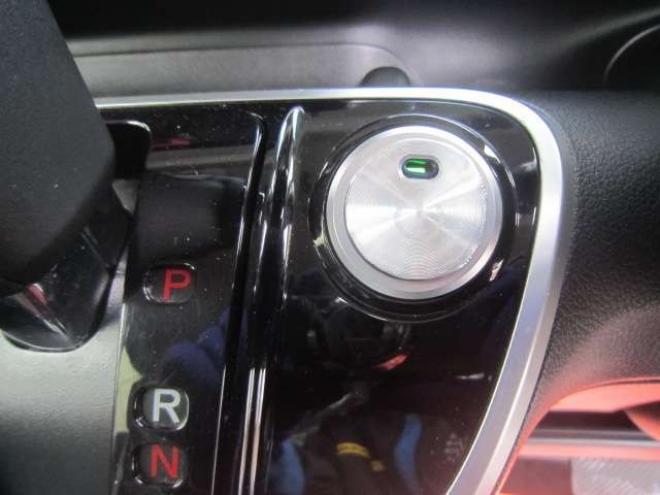 N-BOXカスタムG Lパッケージ 4WD　ワンオーナー パワースラドア ドラレコ エンスタ 夏冬タイヤ 1年間走行無制限保証付 660