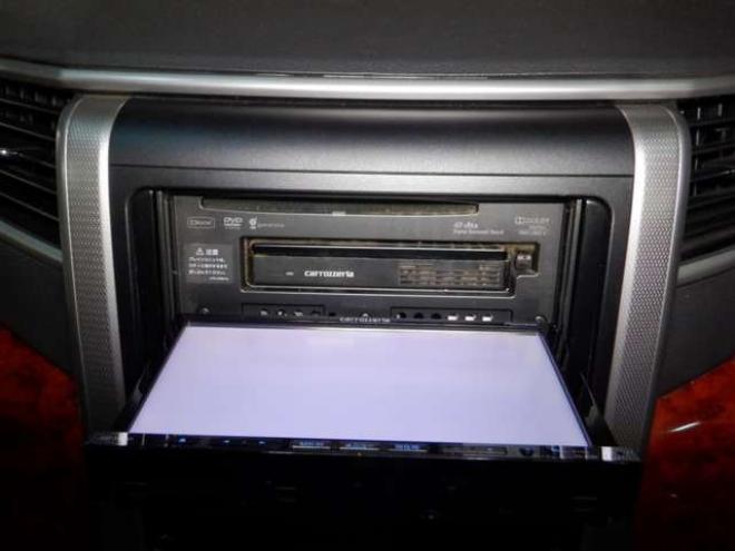 ヴェルファイア2.4 Z プラチナセレクション 4WD　ナビ・TV・Bカメラ・両側電動・電動Rゲート・スマートキー・プッシュスタート・HID・クリアランスソナ・リアモニター・オットマン・クルコン 2400