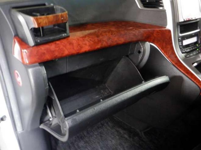 ヴェルファイア2.4 Z プラチナセレクションII 4WD　ナビ・TV・Bカメラ・両側パワスラ・ETC・本州仕入・B/T・フリップダウンモニター・パワーバックドア・HID・フォグランプ・スマートキー 2400