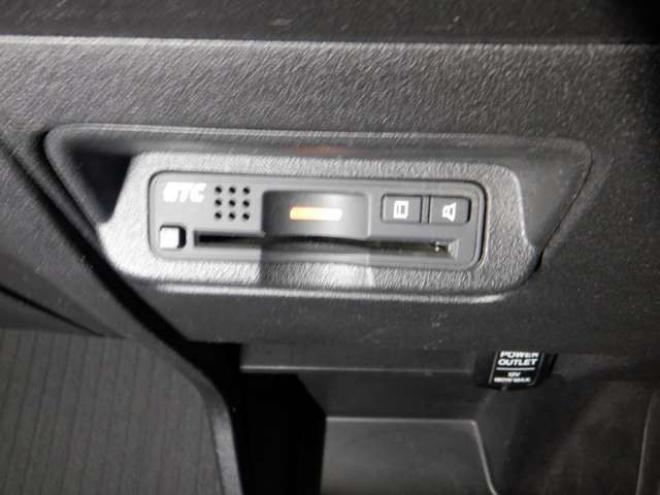 フリード1.5 G ジャストセレクション 4WD　Bluetoothオーディオ・ETC・両側パワスラ・ワイパーデアイサー・HID・スマートキー・ドアバイザー・ナビ・B/T・TV・バックカメラ 1500