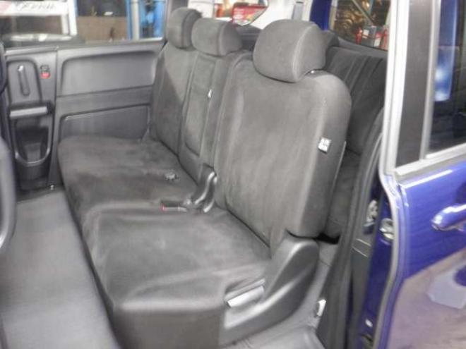 フリード1.5 G ジャストセレクション 4WD　Bluetoothオーディオ・ETC・両側パワスラ・ワイパーデアイサー・HID・スマートキー・ドアバイザー・ナビ・B/T・TV・バックカメラ 1500