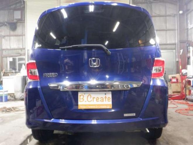 フリード1.5 G ジャストセレクション 4WD　Bluetoothオーディオ・ETC・両側パワスラ・ワイパーデアイサー・HID・スマートキー・ドアバイザー・ナビ・B/T・TV・バックカメラ 1500