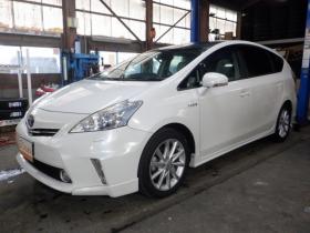 プリウスα　1.8 G ツーリングセレクション スカイライトパッケージ　本州仕入・ナビ・TV・B/T・フロントカメラ・バックカメラ・LEDヘッドライト・スカイライトルーフ・スマートキー・プッシュスタート・クルコン・ETC・フォグランプ・ 2WD 1800