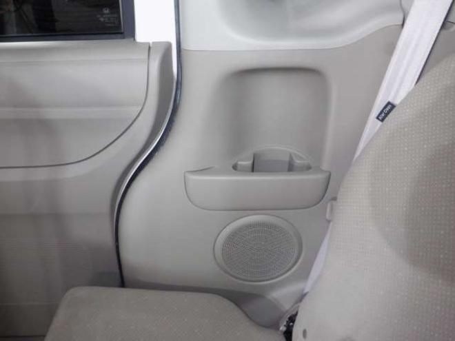 N-BOXG Lパッケージ 4WD　本州仕入・ナビ・TV・Bカメラ・両側電動 660