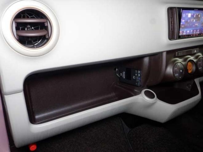 パッソ1.0 プラスハナ Gパッケージ 4WD　本州仕入　4WD　ナビ　フルセグTV　Bluetoothオーディオ　バックカメラ　ETC　フォグランプ　ライトレベライザー　ドアバイザー　スマートキー 1000