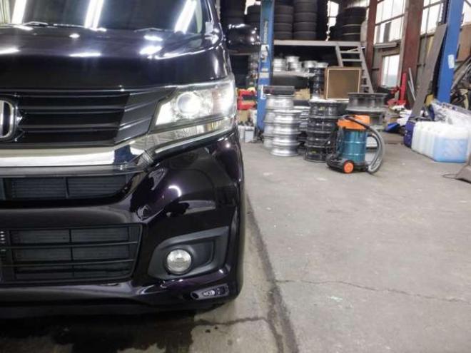 N-WGNカスタムG 4WD　ナビ　TV　B/T　アイドリングストップ　スマートキー　プッシュスタート　HID　ETC　DVD再生　ベンチシート　フォグランプ　ドアバイザー　純正AW　オートライト 660