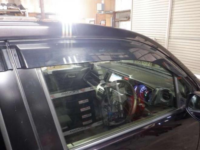 N-WGNカスタムG 4WD　ナビ　TV　B/T　アイドリングストップ　スマートキー　プッシュスタート　HID　ETC　DVD再生　ベンチシート　フォグランプ　ドアバイザー　純正AW　オートライト 660