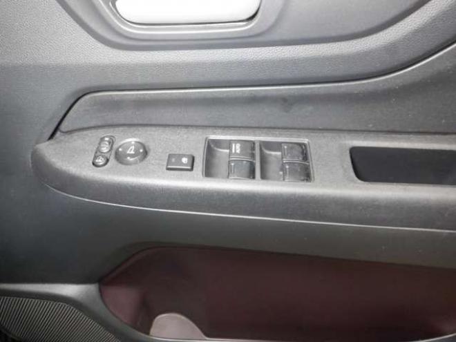 N-WGNカスタムG 4WD　ナビ　TV　B/T　アイドリングストップ　スマートキー　プッシュスタート　HID　ETC　DVD再生　ベンチシート　フォグランプ　ドアバイザー　純正AW　オートライト 660