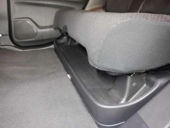 N-WGNカスタムG 4WD　ナビ　TV　B/T　アイドリングストップ　スマートキー　プッシュスタート　HID　ETC　DVD再生　ベンチシート　フォグランプ　ドアバイザー　純正AW　オートライト 660