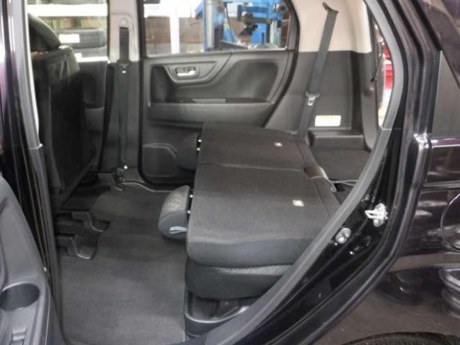 N-WGNカスタムG 4WD　ナビ　TV　B/T　アイドリングストップ　スマートキー　プッシュスタート　HID　ETC　DVD再生　ベンチシート　フォグランプ　ドアバイザー　純正AW　オートライト 660