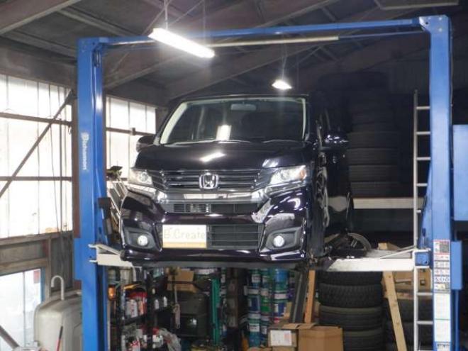 N-WGNカスタムG 4WD　ナビ　TV　B/T　アイドリングストップ　スマートキー　プッシュスタート　HID　ETC　DVD再生　ベンチシート　フォグランプ　ドアバイザー　純正AW　オートライト 660