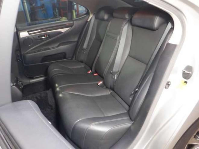 レクサスLSハイブリッド 600h バージョンC Iパッケージ 4WD　本州仕入　4WD　ナビ　TV　B/T　USB バックカメラ　ETC　クルコン　パワーシート　エアシート　シートヒーター&クーラー　黒革シート　パワーバックドア　全ドアイージークローザー　LEDヘッドライト　フォグ 5000