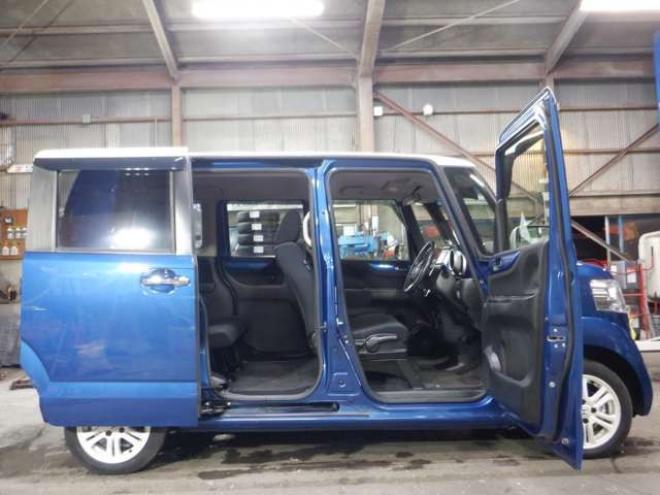 N-BOXG ターボLパッケージ 2トーンカラースタイル 4WD　ナビ・TV・Bカメラ・両側パワスラ・ETC 660