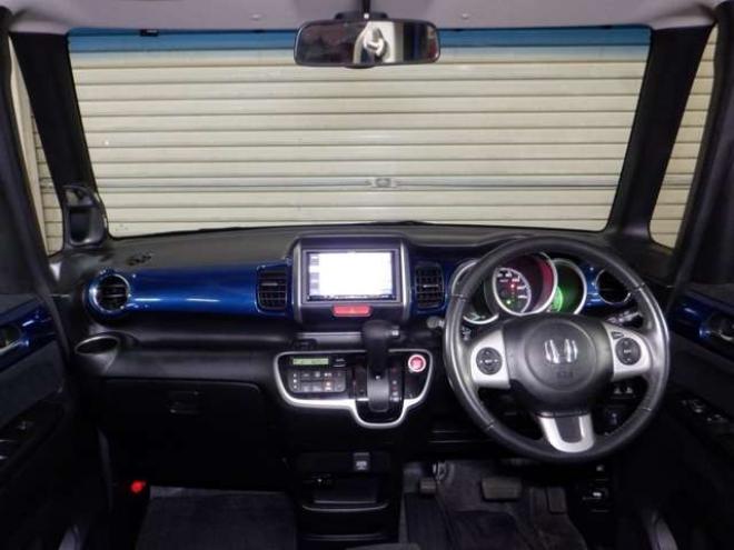 N-BOXG ターボLパッケージ 2トーンカラースタイル 4WD　ナビ・TV・Bカメラ・両側パワスラ・ETC 660