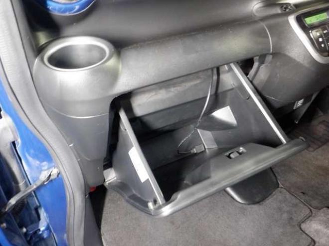 N-BOXG ターボLパッケージ 2トーンカラースタイル 4WD　ナビ・TV・Bカメラ・両側パワスラ・ETC 660