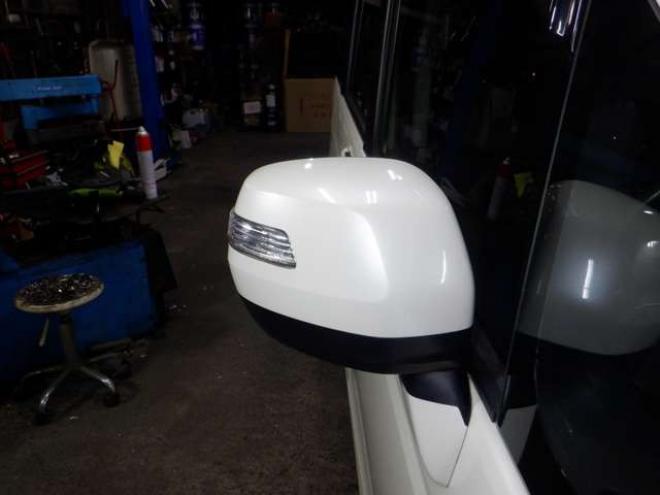 ステップワゴン2.0 スパーダ Z 4WD　ナビ・TV・Bカメラ・両側電動・スマートキー・HID・ETC・リアヒーター・パドルシフト・VSA・フルフラットシート・フォグランプ・純正AW・ステアリングスイッチ 2000