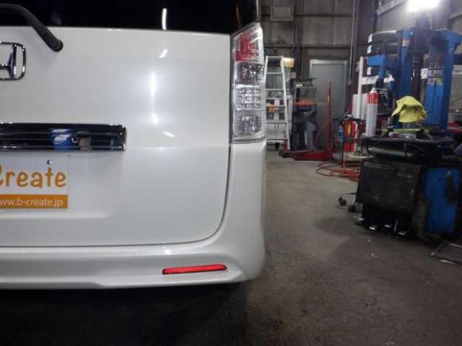 ステップワゴン2.0 スパーダ Z 4WD　ナビ・TV・Bカメラ・両側電動・スマートキー・HID・ETC・リアヒーター・パドルシフト・VSA・フルフラットシート・フォグランプ・純正AW・ステアリングスイッチ 2000