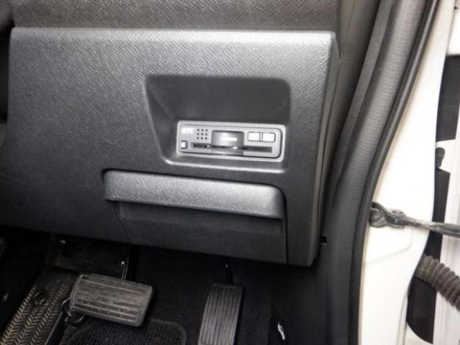 ステップワゴン2.0 スパーダ Z 4WD　ナビ・TV・Bカメラ・両側電動・スマートキー・HID・ETC・リアヒーター・パドルシフト・VSA・フルフラットシート・フォグランプ・純正AW・ステアリングスイッチ 2000