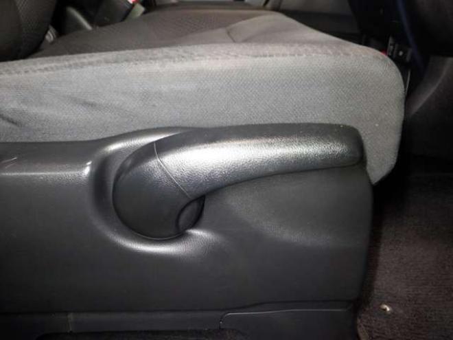 ステップワゴン2.0 スパーダ Z 4WD　ナビ・TV・Bカメラ・両側電動・スマートキー・HID・ETC・リアヒーター・パドルシフト・VSA・フルフラットシート・フォグランプ・純正AW・ステアリングスイッチ 2000