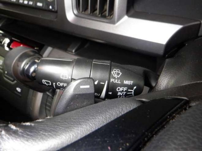 ステップワゴン2.0 スパーダ Z 4WD　ナビ・TV・Bカメラ・両側電動・スマートキー・HID・ETC・リアヒーター・パドルシフト・VSA・フルフラットシート・フォグランプ・純正AW・ステアリングスイッチ 2000