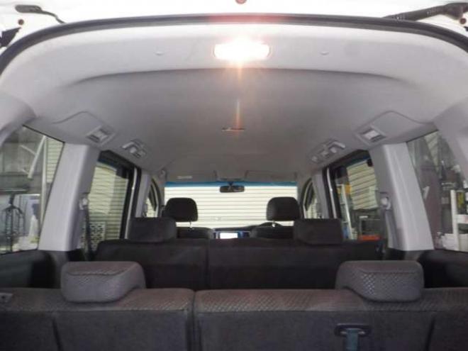 ステップワゴン2.0 スパーダ Z 4WD　ナビ・TV・Bカメラ・両側電動・スマートキー・HID・ETC・リアヒーター・パドルシフト・VSA・フルフラットシート・フォグランプ・純正AW・ステアリングスイッチ 2000