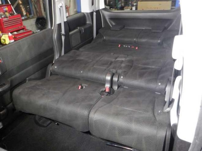 ステップワゴン2.0 スパーダ Z 4WD　ナビ・TV・Bカメラ・両側電動・スマートキー・HID・ETC・リアヒーター・パドルシフト・VSA・フルフラットシート・フォグランプ・純正AW・ステアリングスイッチ 2000