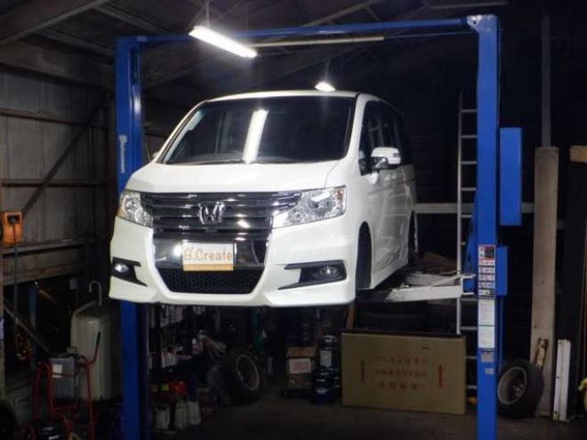 ステップワゴン2.0 スパーダ Z 4WD　ナビ・TV・Bカメラ・両側電動・スマートキー・HID・ETC・リアヒーター・パドルシフト・VSA・フルフラットシート・フォグランプ・純正AW・ステアリングスイッチ 2000