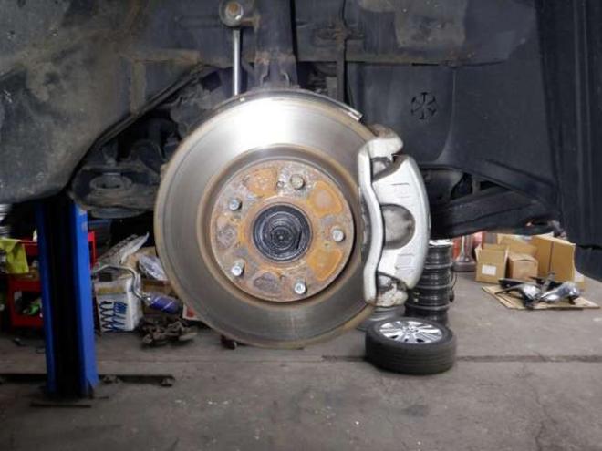 ステップワゴン2.0 スパーダ Z 4WD　ナビ・TV・Bカメラ・両側電動・スマートキー・HID・ETC・リアヒーター・パドルシフト・VSA・フルフラットシート・フォグランプ・純正AW・ステアリングスイッチ 2000