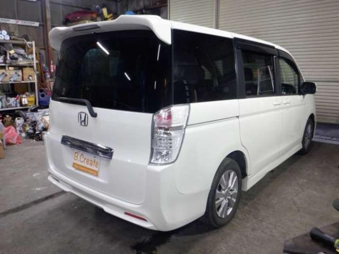 ステップワゴン2.0 スパーダ Z 4WD　ナビ・TV・Bカメラ・両側電動・スマートキー・HID・ETC・リアヒーター・パドルシフト・VSA・フルフラットシート・フォグランプ・純正AW・ステアリングスイッチ 2000