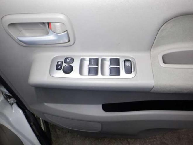 エブリィワゴン PZターボ ディスチャージヘッドランプ装着車 4WD　本州仕入・ナビ・TV・Bカメラ・パワスラ・シートヒーター・キーレス・HID・ETC・社外エンスタ・フォグランプ・オートエアコン・リアヒーター・電動格納・ドアバイザーDVD再生 660