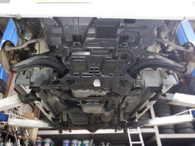 エブリィワゴン PZターボ ディスチャージヘッドランプ装着車 4WD　本州仕入・ナビ・TV・Bカメラ・パワスラ・シートヒーター・キーレス・HID・ETC・社外エンスタ・フォグランプ・オートエアコン・リアヒーター・電動格納・ドアバイザーDVD再生 660