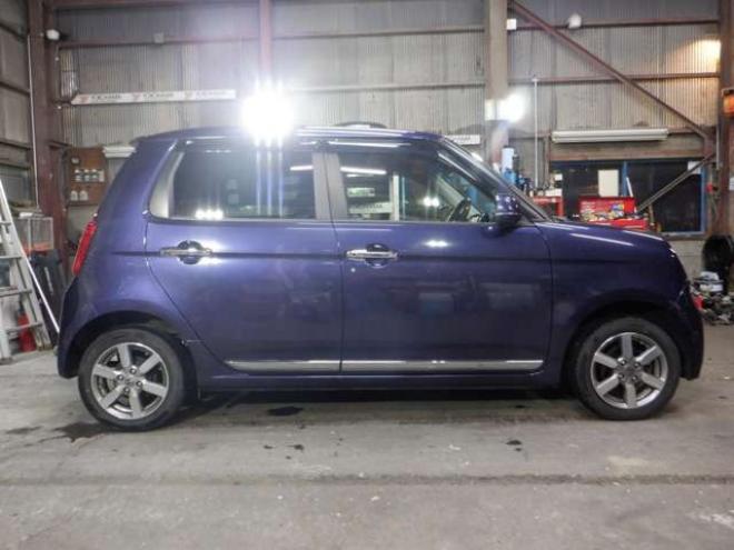 N-ONEプレミアム ツアラー 4WD　本州仕入・ナビ・TV・Bカメラ・スマートキー・プッシュスタート・HID・ターボ・フォグランプ・オートライト・オートエアコン・ベンチシート 660