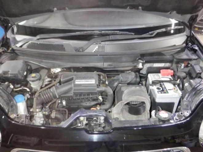 N-ONEプレミアム ツアラー 4WD　本州仕入・ナビ・TV・Bカメラ・スマートキー・プッシュスタート・HID・ターボ・フォグランプ・オートライト・オートエアコン・ベンチシート 660