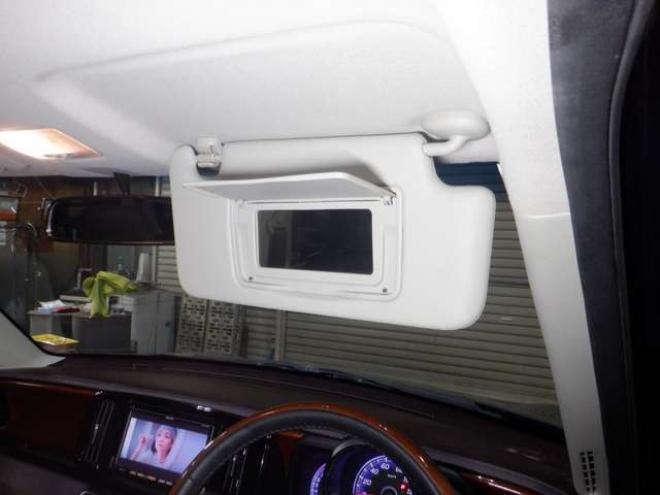 N-ONEプレミアム ツアラー 4WD　本州仕入・ナビ・TV・Bカメラ・スマートキー・プッシュスタート・HID・ターボ・フォグランプ・オートライト・オートエアコン・ベンチシート 660