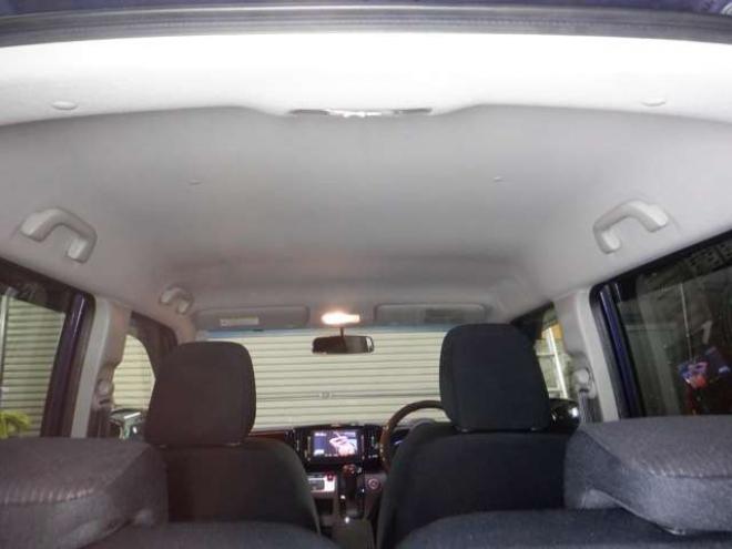 N-ONEプレミアム ツアラー 4WD　本州仕入・ナビ・TV・Bカメラ・スマートキー・プッシュスタート・HID・ターボ・フォグランプ・オートライト・オートエアコン・ベンチシート 660