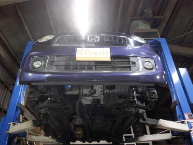 N-ONEプレミアム ツアラー 4WD　本州仕入・ナビ・TV・Bカメラ・スマートキー・プッシュスタート・HID・ターボ・フォグランプ・オートライト・オートエアコン・ベンチシート 660