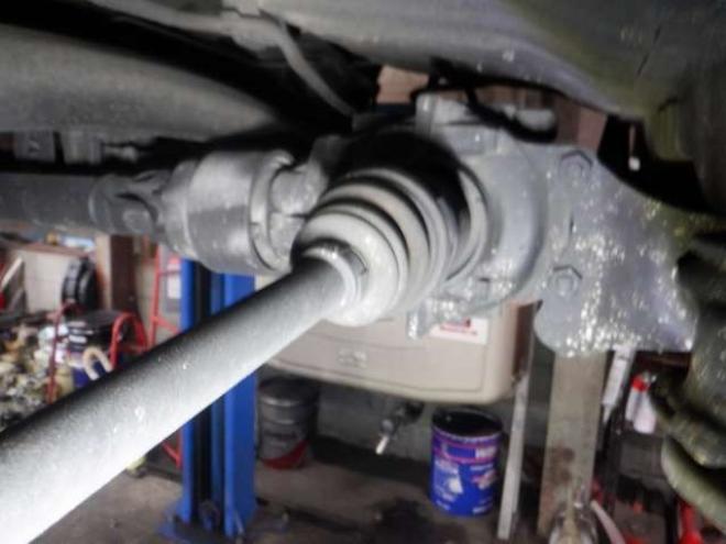 N-ONEプレミアム ツアラー 4WD　本州仕入・ナビ・TV・Bカメラ・スマートキー・プッシュスタート・HID・ターボ・フォグランプ・オートライト・オートエアコン・ベンチシート 660