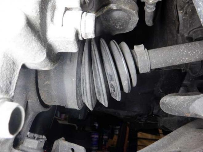 N-ONEプレミアム ツアラー 4WD　本州仕入・ナビ・TV・Bカメラ・スマートキー・プッシュスタート・HID・ターボ・フォグランプ・オートライト・オートエアコン・ベンチシート 660