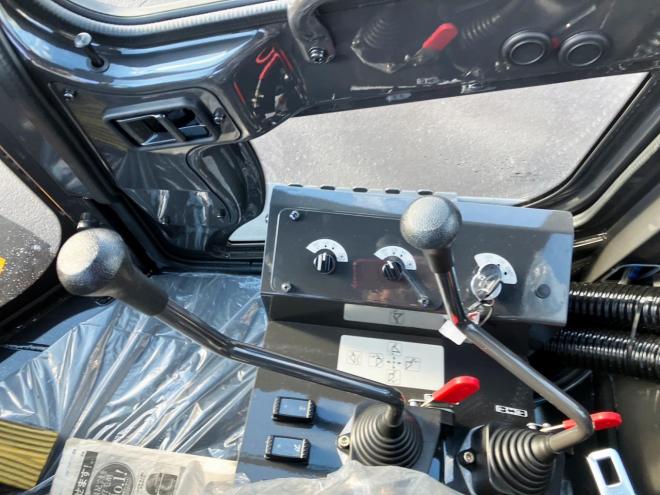 ホイールローダ日立　中古　ZW80S-5B　汎用マルチ付　建機