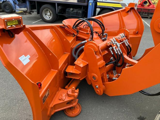 ホイールローダ未使用　日立　ZW80S-5B　マルチプラウ仕様　建機