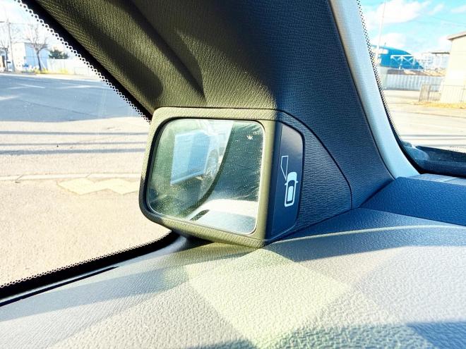 ステップワゴン2.0G Eセレクション 4WD 本州仕入　寒冷地仕様 純正ナビ　Bluetooth接続　後席モニター　パワースライド　アイドリングストップ　社外アルミ　横滑り防止　スマートキー　3列シート　タイミングチェーン車　バックカメラ　フルセグTV 4WD 2000 ５Dr