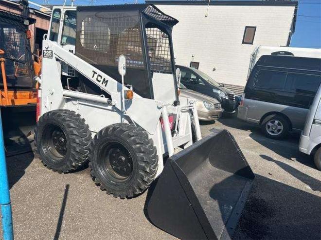 スキッドステアローダTCM 725　ボブキャット　 2WD 1500
