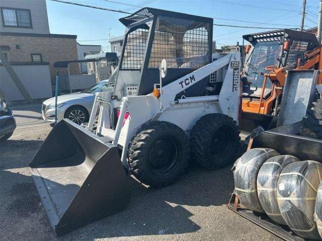スキッドステアローダTCM 725　ボブキャット　 2WD 1500